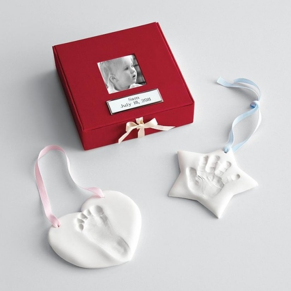 vianočné darčeky s drobnými darčekmi prispôsobenými pre dieťa vianočné dieťa personalizované darčeky drotárska potlač