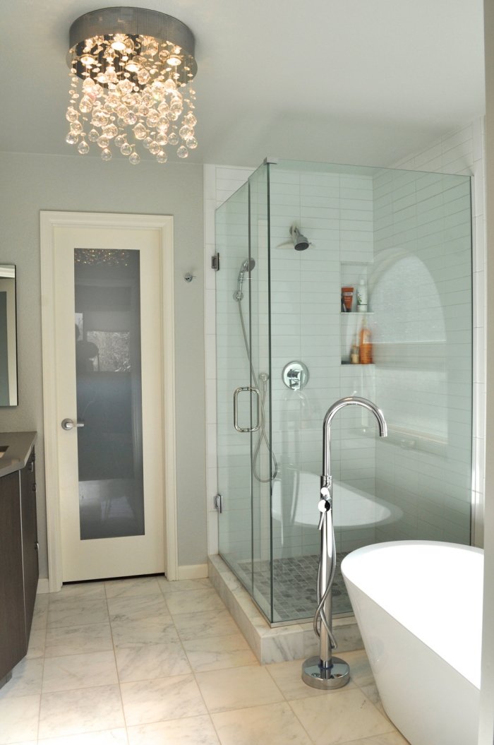 nápady na dizajn-osvetlenie do kúpelne-luster-dekoratívne