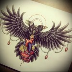 Holló tetoválás a mellkason 2