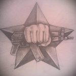 Egy egyedülálló példa egy katonai tetoválás vázlatára - a rajz alkalmas tetováló férfi hadsereg számára