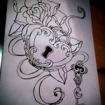 Vázlat egy kulcs- és zár -tetováláshoz