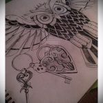 A vázlat egy kulcs- és zár -tetováláshoz.