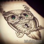 A vázlat a kulcs és zár tetováláshoz # 576 a minta érdekes változata, amely jól használható a kulcs és a zár véglegesítéséhez és alkalmazásához egy pár számára tetoválásként