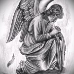 Angyal tetoválás vázlat - verzió angyal angyallal térdelve egy rövid kard felett - példa