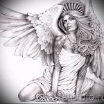 Angyal tetoválás vázlat - gyönyörű lány rövid ruhában térdel