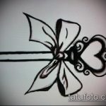 a 174 -es számú íj -tetoválás vázlata a rajz méltó változata, amely sikeresen használható az íjak megváltoztatására és felhelyezésére a fenék alatt tetoválásként