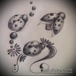 vázlat a katicabogár tetoválásról # 200 a minta hűvös változata, amely könnyen használható felülvizsgálatra és tetoválásként alkalmazásra egy katicabogár kezén