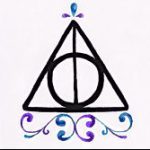 a halálos ereklyék tetoválásának vázlata (688) a rajz méltó változata, amely jól használható a halálos ereklyék nyakának tetoválásként történő feldolgozására és alkalmazására