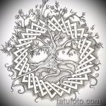 A fa tetoválás vázlata # 944 a minta érdekes változata, amely könnyen használható felülvizsgálatra és vázlatként történő alkalmazásra erdei fák tetoválása