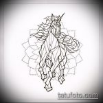 az egyszarvú tetoválás vázlata # 799 a minta hűvös változata, amely sikeresen használható az egyszarvú tetováláshoz a háton
