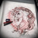 Az egyszarvú tetoválás vázlata # 184 a minta klassz változata, amely sikeresen használható egy szárnyas unikornis átalakítására és alkalmazására tetoválásként