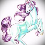 egyszarvú tetoválási vázlat # 652 - a minta exkluzív változata, amely sikeresen használható az egyszarvú tetoválásként történő átalakítására és alkalmazására a lapockán