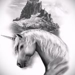 az egyszarvú tetoválás vázlata # 345 a minta hűvös változata, amely könnyen használható egyszarvú tetoválásként a combon történő átalakításra és alkalmazásra