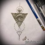 szemhéj tetoválás vázlata egy háromszögben # 843 - a minta egyedi változata, amely sikeresen használható a nyakon lévő háromszög szemének tetoválásaként történő véglegesítésére és alkalmazására