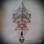 szem vázlata egy háromszög tetoválásban # 592 - a minta exkluzív változata, amely könnyen használható a háromszög és a virág szemének tetoválásaként történő átalakítására és alkalmazására