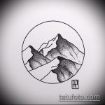 A hegyi tetoválás vázlata # 201 a minta érdekes változata, amely sikeresen használható hegyek feldolgozására és felhelyezésére a lábán tetoválásként
