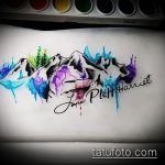 A 40 -es hegyi tetoválási vázlat a kép hűvös változata, amely könnyen használható felülvizsgálatra és tetoválásként a hegyek felhelyezésére a lábára