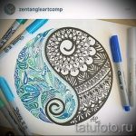 A tetoválásminta hűvös változata a Yin-Yang szimbólum, amely méltó yin-yang tetoválási vázlathoz alkalmas