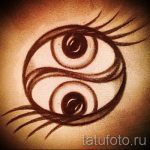 A tetoválás tervezésének méltó változata a Yin-Yang jel, amely alkalmas a yin-yang tetoválás hűvös vázlatához
