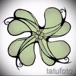 Fajna wersja szkiców tatuażu koniczyny - może być używana do rysowania tatuażu koniczyny