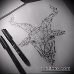 A kecske tetoválás vázlata # 287 a minta klassz változata, amely sikeresen használható a kecske és a kések atomjainak feldolgozására és tetoválásként történő alkalmazására