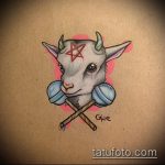 A kecske tetoválás vázlata # 633 a minta egyedi változata, amely jól használható a kecske koponya tetoválásként történő véglegesítésére és alkalmazására.