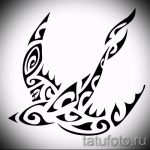 Hűvös fecske rajz - tökéletes vázlatként egy észrevehető fecsketetováláshoz