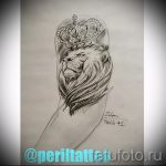 A koronás oroszlán tetoválási vázlatának hűvös változata - korona karú oroszlán tetoválásához használható