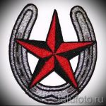 A patkó vázlat tetoválás érdekes változata - használható patkótetováláshoz egy lány számára