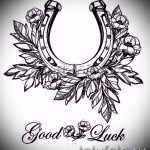 A patkó vázlat tetoválás hűvös változata - patkótetováláshoz használható egy lány számára