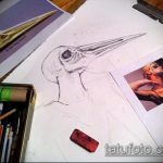 скица на татуировка с кран № 416 - уникална версия на модела, която може успешно да се използва за трансформиране и прилагане на кран върху лопатката като татуировка