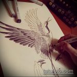 скица на татуировка с кран # 590 е достойна версия на рисунка, която може лесно да се използва за преразглеждане и рисуване на оригами кран като скица