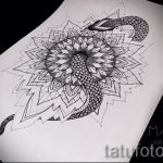 A kígyóvázlat tetoválás hűvös változata - kígyó tetováláshoz használható