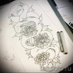 A kígyóvázlat tetoválás stílusos változata - kígyó tetováláshoz használható a borjún