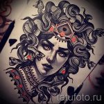 A kígyóvázlat tetoválás méltó változata - kígyótetováláshoz használható a hátán