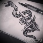 A kígyóvázlat tetoválás egyedi változata - kígyótetováláshoz használható a borjún