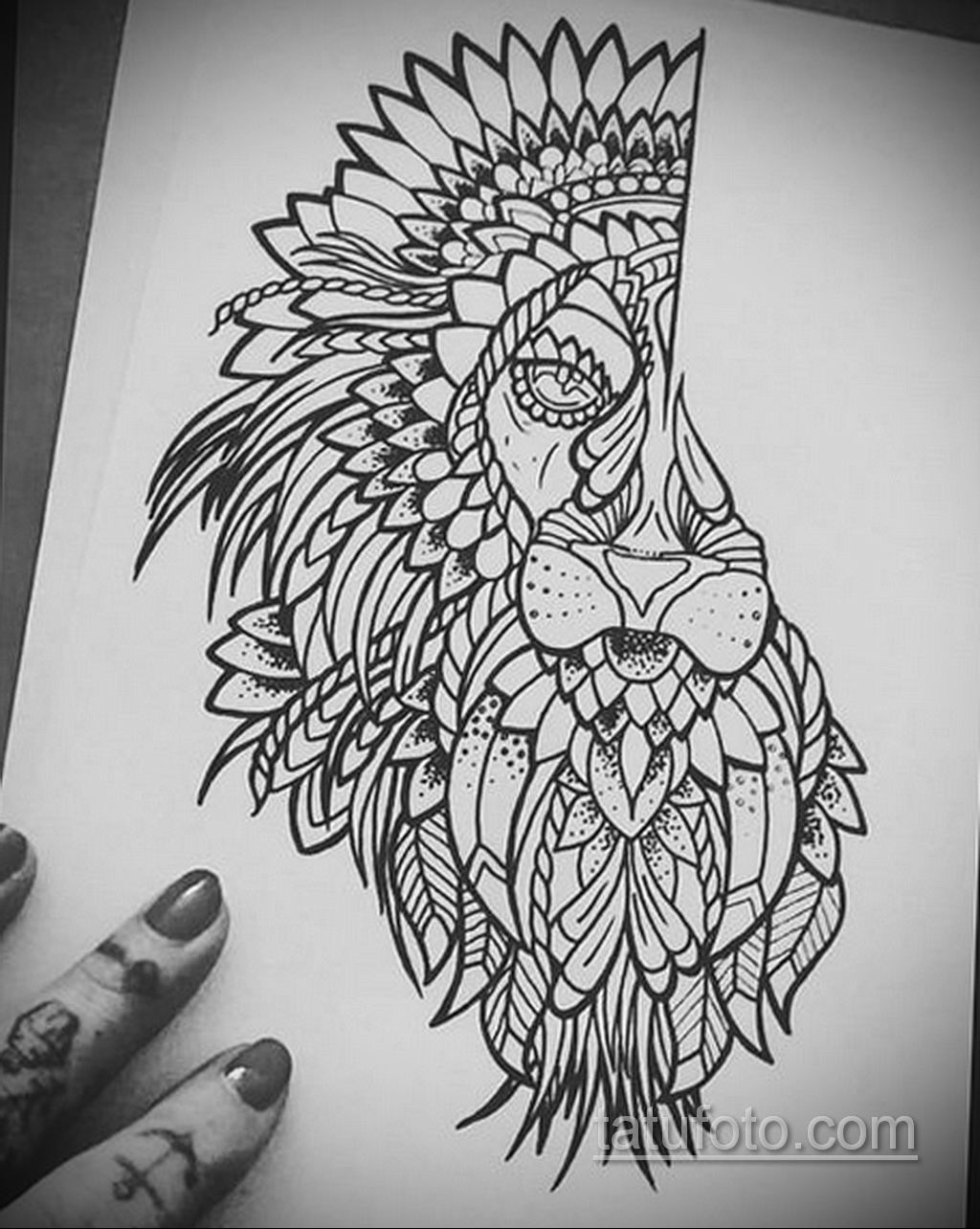 női oroszlán tetoválások vázlatai -