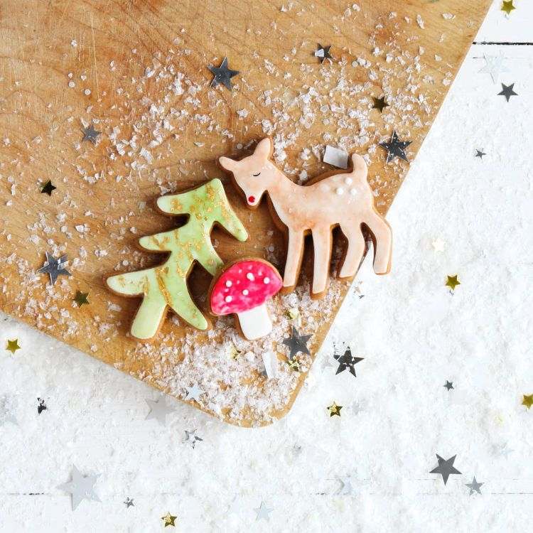 jedlý adventný kalendár vystrihnúť sušienky prekvapiť jeleniu jedľu huba ozdobiť