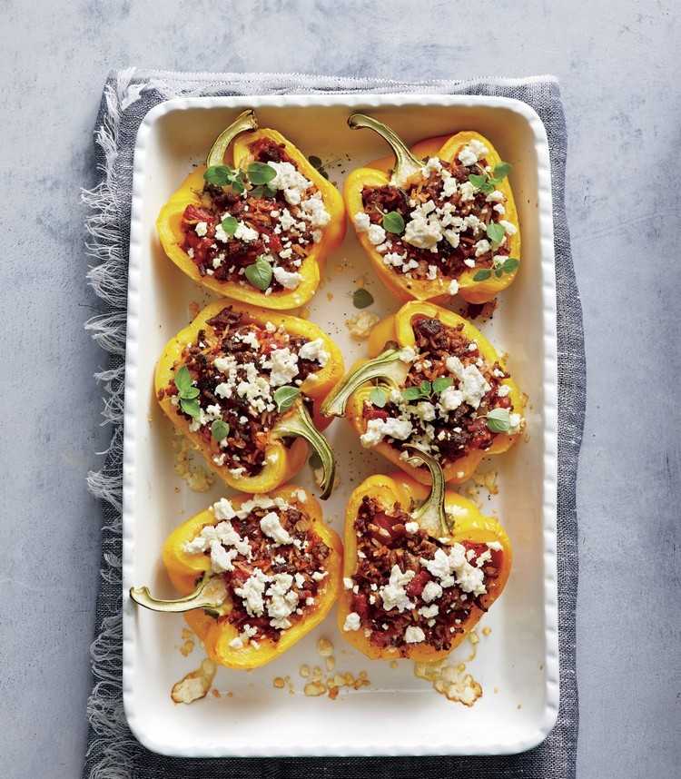 Plnená paprika s receptom na mleté hovädzie mäso pre mužov
