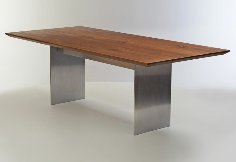 jedálenský stôl z masívneho dreva auris tmavého dreva kovová noha ušľachtilá