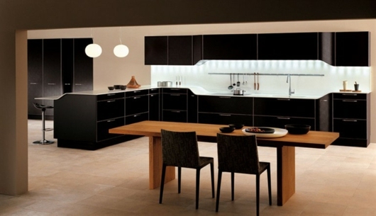 exkluzívny-dizajn-kuchyne-tmavé-drevo