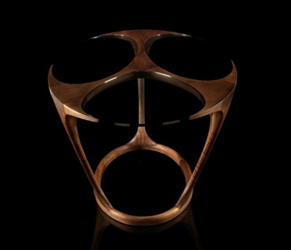 dizajnový písací stôl od paco camús malý stôl okrúhly