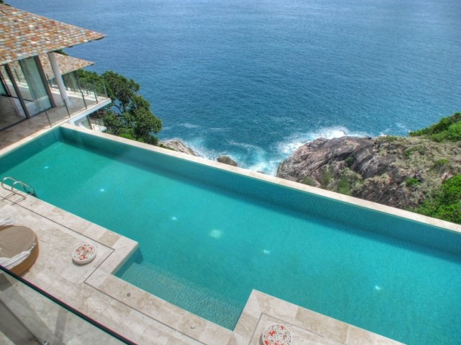 villa liberty phuket nekonečný bazén slnečná terasa prázdninový dom sloboda phuket nekonečný bazén slnečná terasa