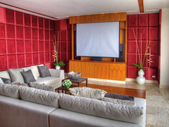 prázdninová vila zábavná miestnosť domáce kino červené steny prázdninová domáca zábavná miestnosť domáce kino červené steny