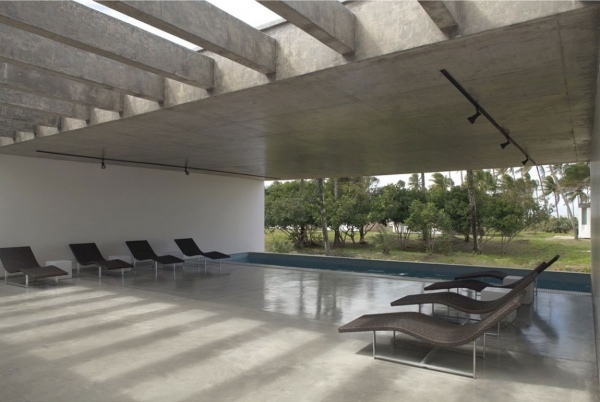 Bazén prázdninový apartmán terasa lehátka Apartmán s bazénom a terasou s ležadlami