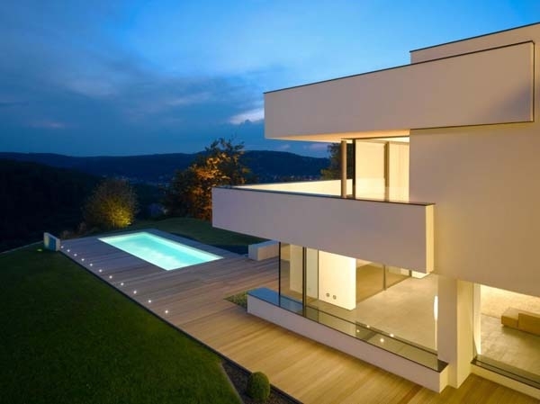 Nočné osvetlenie domu Upper Mountain Pool