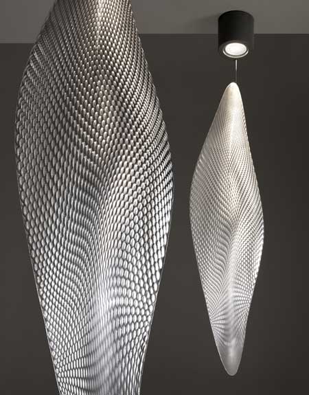 Dizajn svietidla Artemide kozmický listový kov