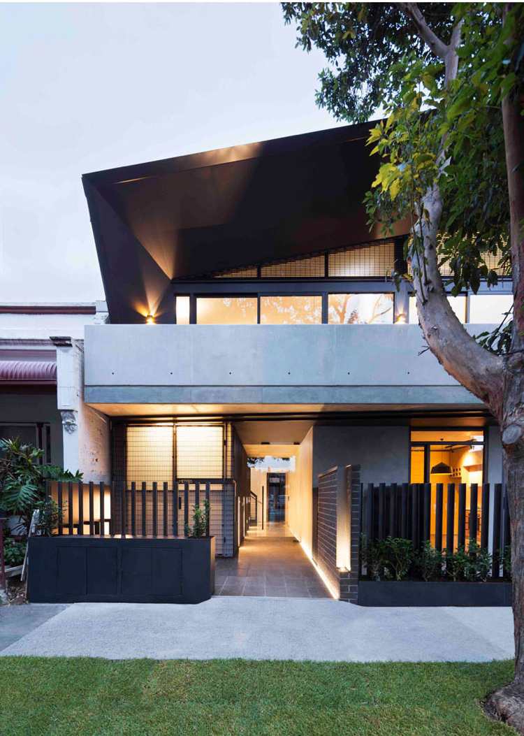 Exkluzívny obytný-apartmánový dom-moderná-architektúra-betónový dom