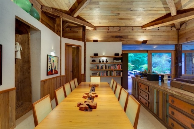 nápady na dizajn kuchyne-zariadenie v štýle rustikálneho jedálenského stola so stoličkami byt otvorená kuchyňa dizajn nápad zariadiť v rustikálnom štýle jedálenský kút