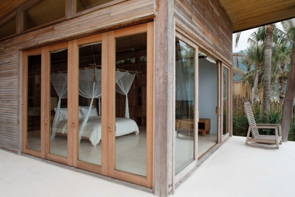 luxusný rezort six zmyslov vo vietnamskej drevenej zárubni